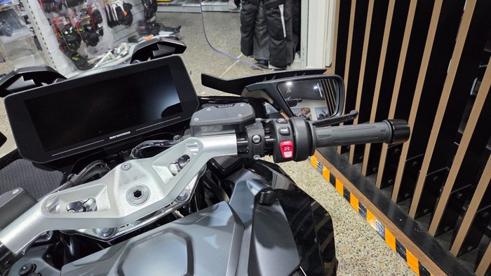 2026 BMW Motorrad 2026 BMW 1300CC R 1300 RT Impulse Black