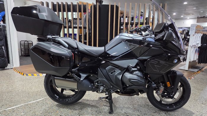 2026 BMW Motorrad 2026 BMW 1300CC R 1300 RT Impulse Black