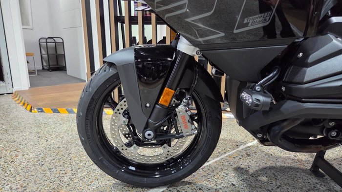 2026 BMW Motorrad 2026 BMW 1300CC R 1300 RT Impulse Black