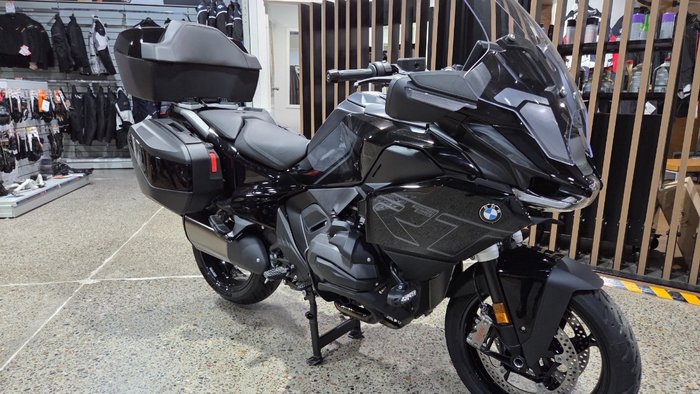 2026 BMW Motorrad 2026 BMW 1300CC R 1300 RT Impulse Black
