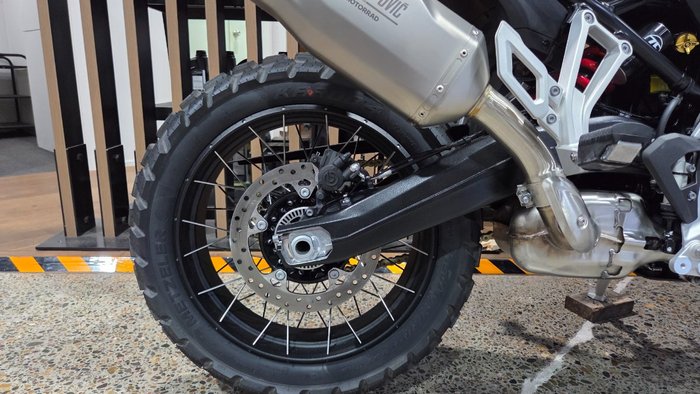 2026 BMW Motorrad F 900 GS Black