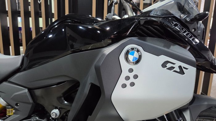 2026 BMW Motorrad F 900 GS ADVENTURE Black