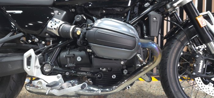 2025 BMW Motorrad R 12 Black
