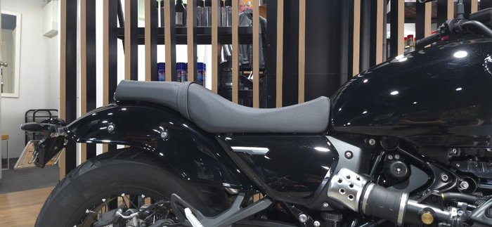 2025 BMW Motorrad R 12 Black