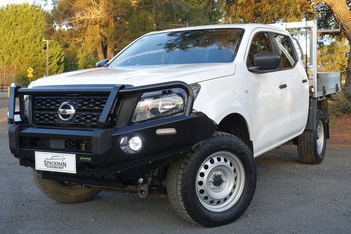 2022 Nissan Navara SL