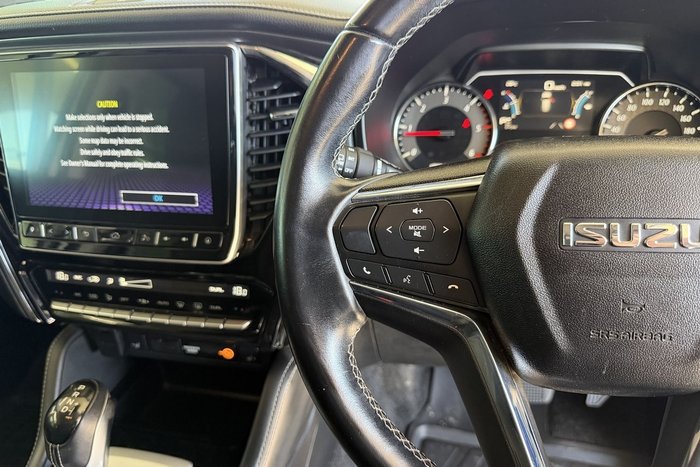 2022 Isuzu MU-X LS-T