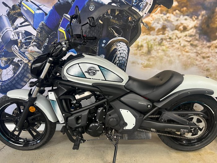 2021 Kawasaki VULCAN S (EN650D LAMS) WHITE