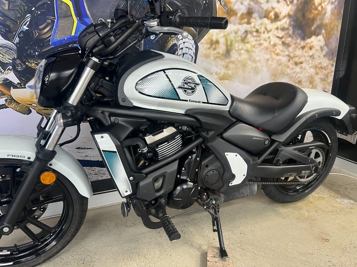 2021 Kawasaki VULCAN S (EN650D LAMS) WHITE