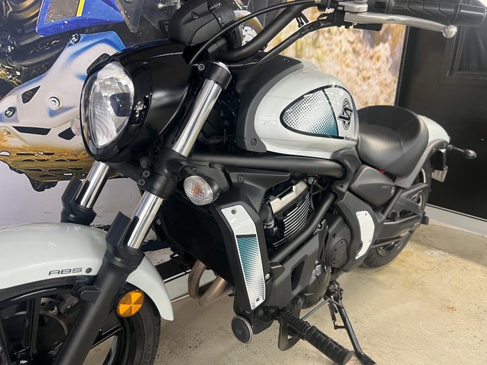 2021 Kawasaki VULCAN S (EN650D LAMS) WHITE