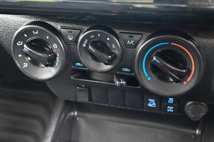2021 Toyota Hilux SR GUN126R 4X4 Dual Range Glacier White