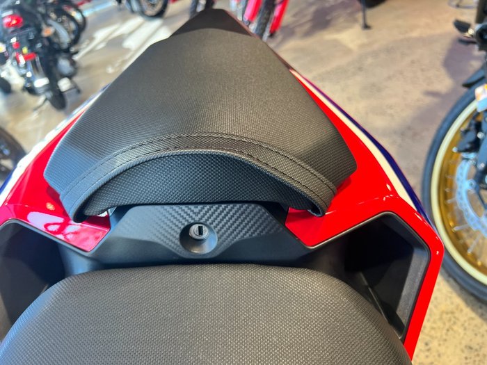 2026 Honda CBR500RA (ABS) LAMS RED