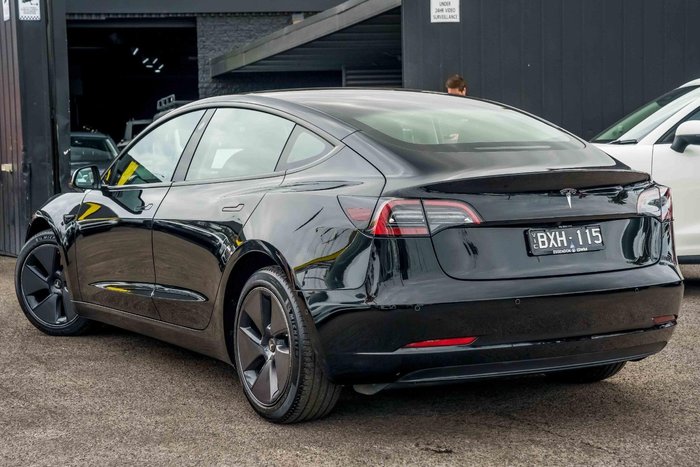 2022 Tesla Model 3 Rear-Wheel Drive