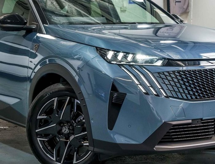 2025 Peugeot 5008