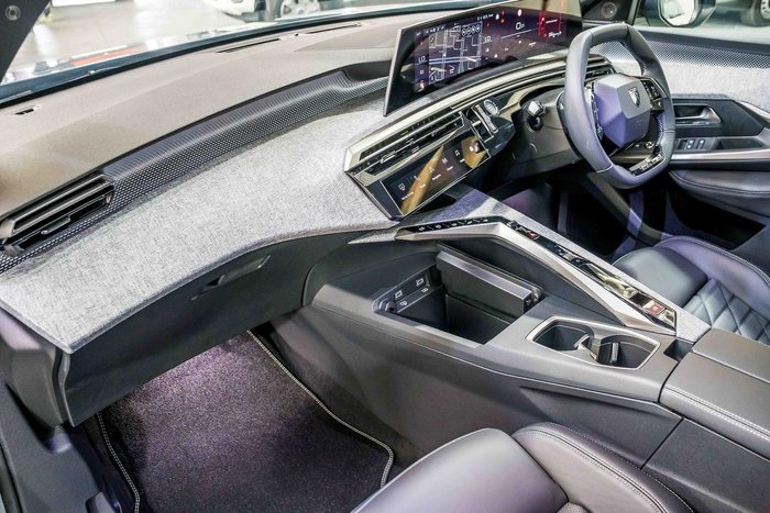 2025 Peugeot 5008
