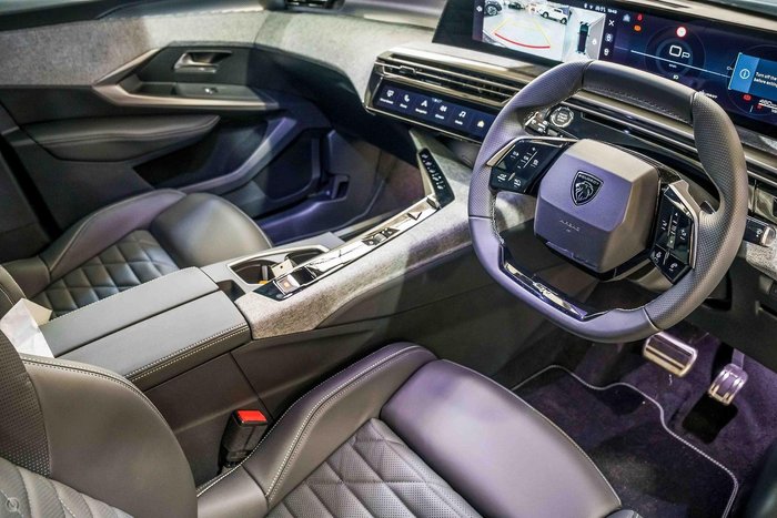 2025 Peugeot 5008