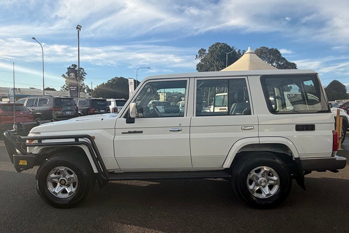 2016 Toyota Landcruiser GXL