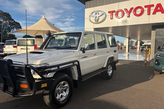2016 Toyota Landcruiser