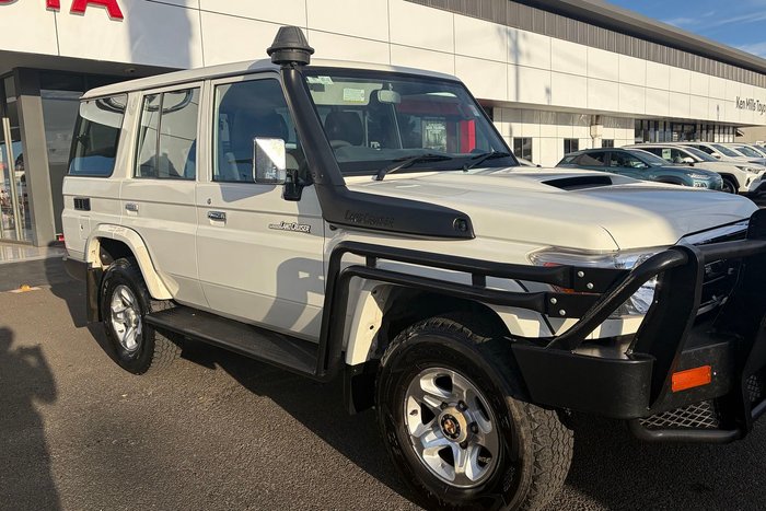 2016 Toyota Landcruiser GXL