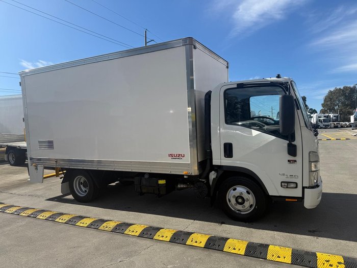2022 Isuzu N Series NNR 45-150 Vanpack