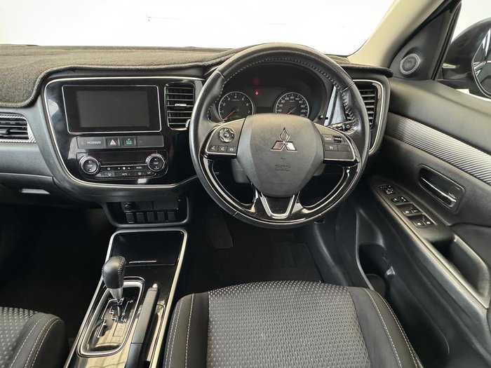 2017 Mitsubishi Outlander LS