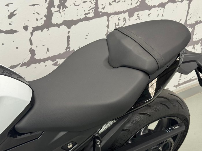 2024 Triumph Daytona 660 LAMS Daytona White
