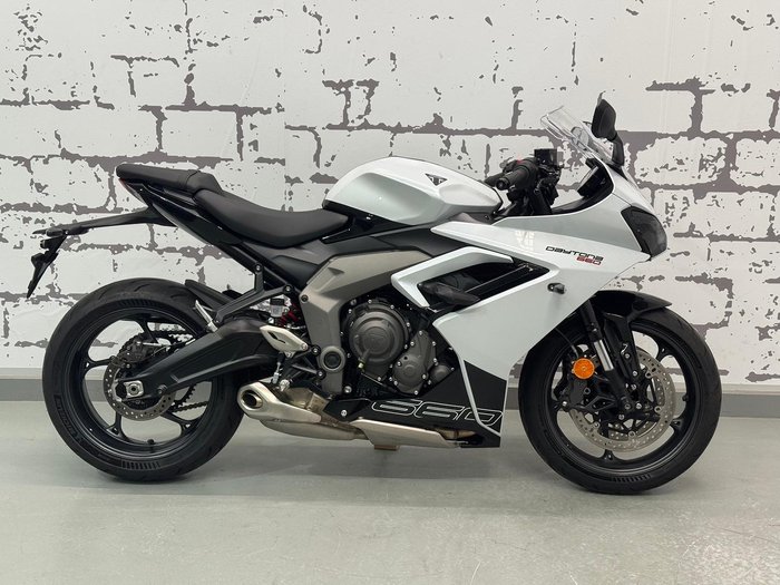 2024 Triumph Daytona 660 LAMS Daytona White
