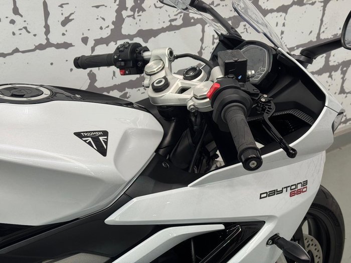 2024 Triumph Daytona 660 LAMS Daytona White