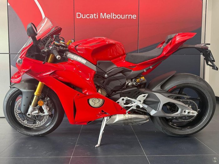 2025 Ducati Panigale V4 S