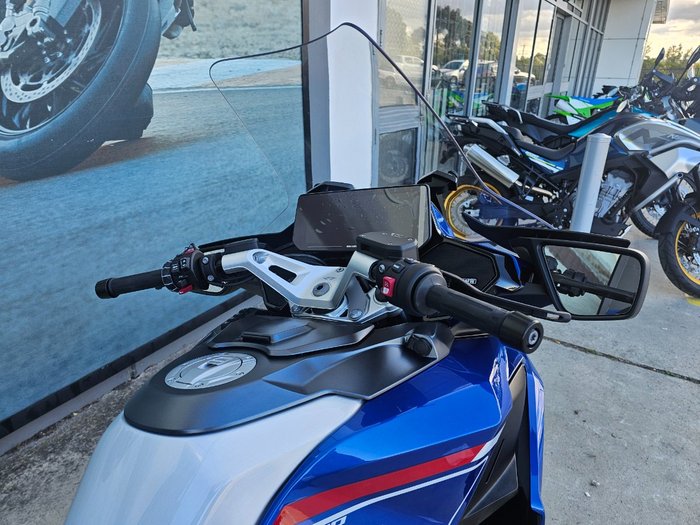 2026 BMW Motorrad R 1300 RT IMPULSE Racing Blue Metallic