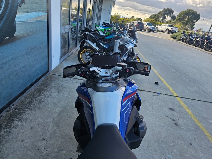 2026 BMW Motorrad R 1300 RT IMPULSE Racing Blue Metallic