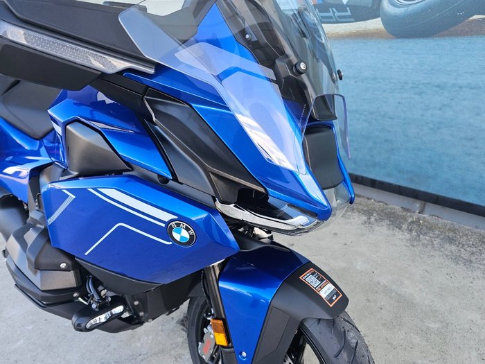 2026 BMW Motorrad R 1300 RT IMPULSE Racing Blue Metallic