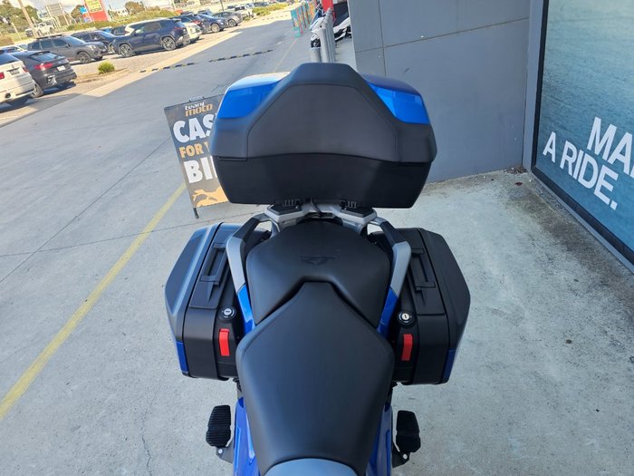 2026 BMW Motorrad R 1300 RT IMPULSE Racing Blue Metallic