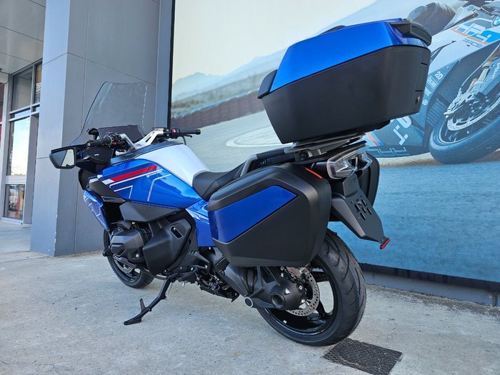 2026 BMW Motorrad R 1300 RT IMPULSE Racing Blue Metallic
