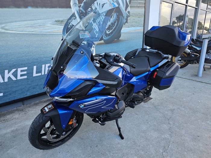 2026 BMW Motorrad R 1300 RT IMPULSE Racing Blue Metallic