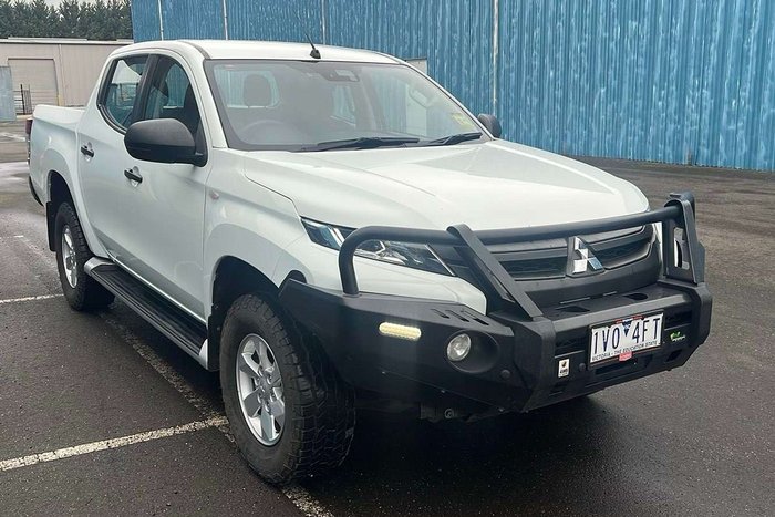 2022 Mitsubishi Triton GLX+