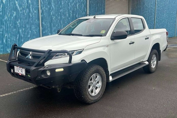 2022 Mitsubishi Triton GLX+