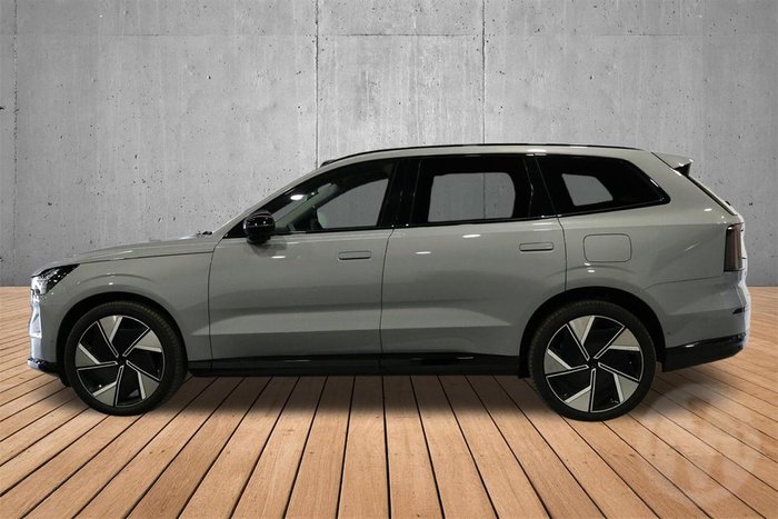 2025 Volvo EX90 Ultra Twin Motor Performance