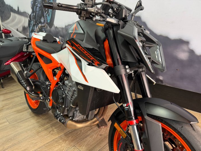2026 Ktm 990 DUKE ORANGE