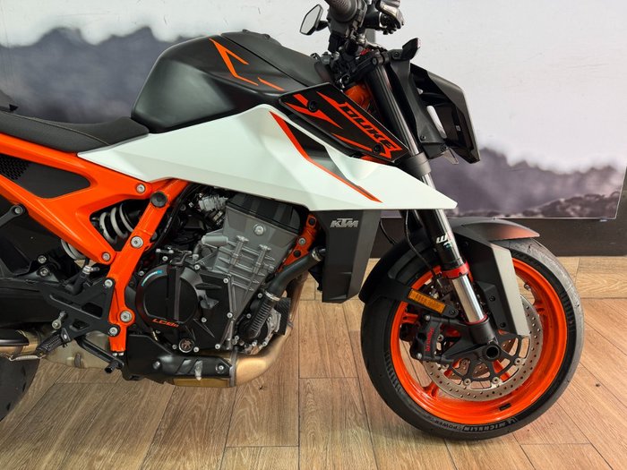 2026 Ktm 990 DUKE ORANGE