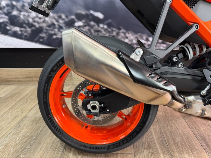 2026 Ktm 990 DUKE ORANGE