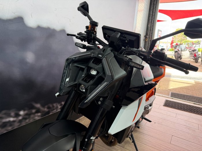 2026 Ktm 990 DUKE ORANGE