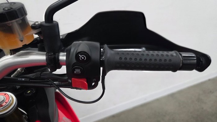 2014 APRILIA CAPONORD 1200 Red