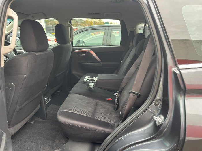 2021 Mitsubishi Pajero Sport GLX