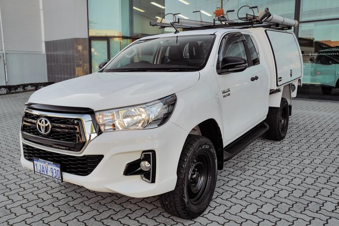 2019 Toyota Hilux SR