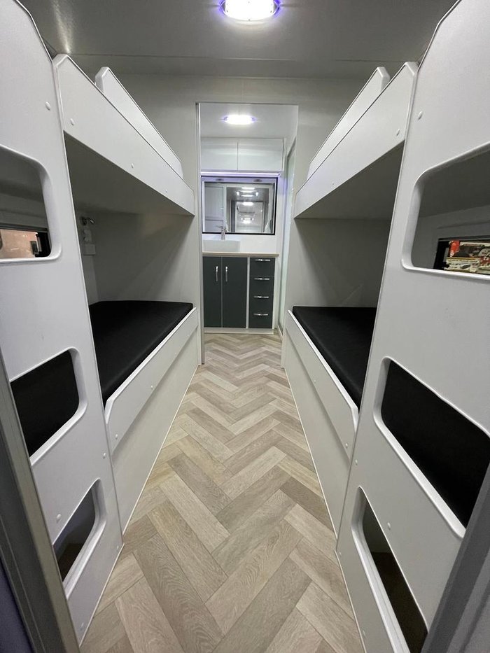 2026 Leader Caravans 2500 Quad Bunk Gold Le