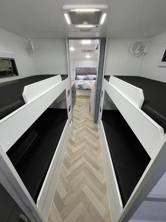 2026 Leader Caravans 2500 Quad Bunk Gold Le