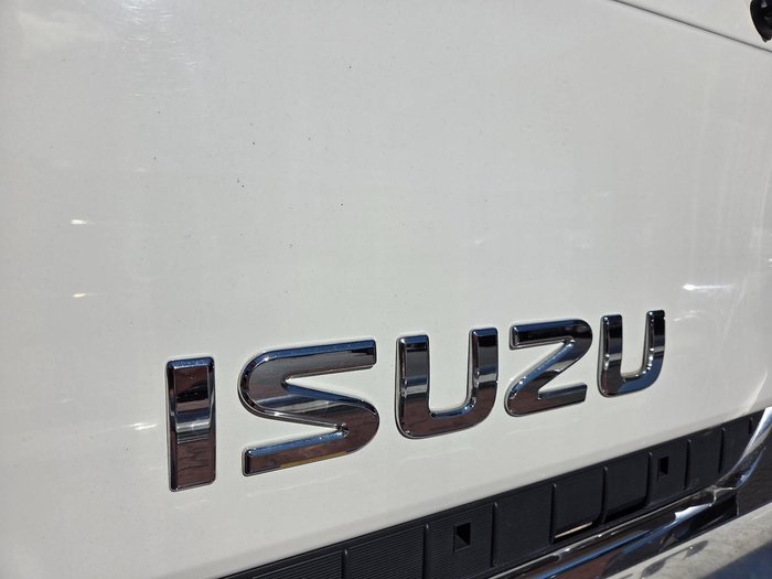 2022 Isuzu Npr65-190  Amt 3 Ton Crew Cab