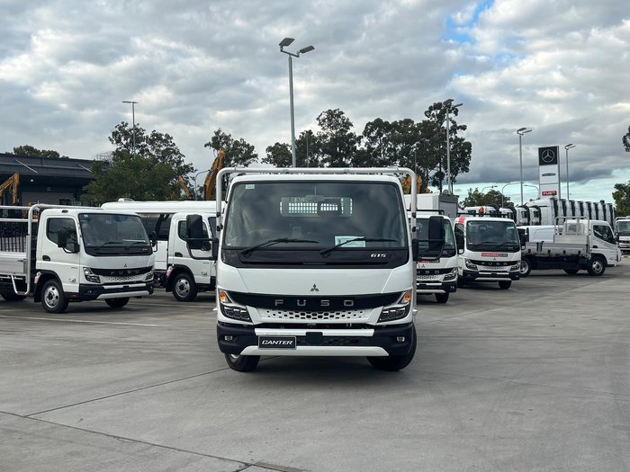 2025 Fuso Canter 615