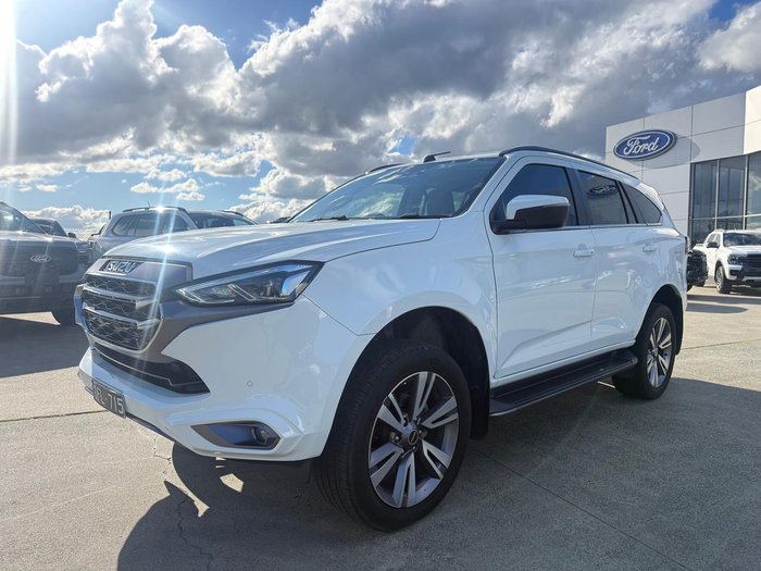 2022 Isuzu MU-X LS-T