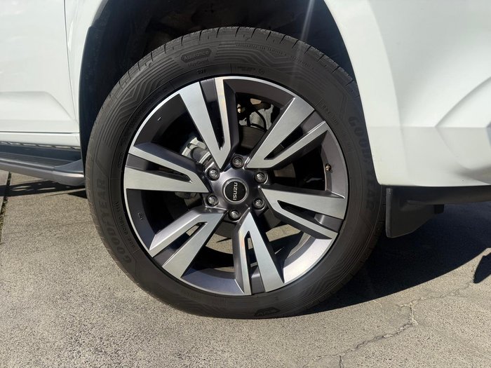 2022 Isuzu MU-X LS-T